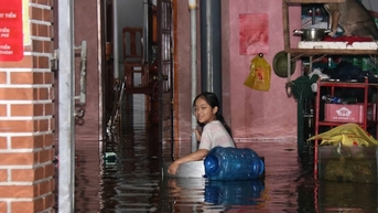 Đêm không ngủ ở 'rốn lũ' Lệ Thủy