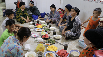 사이공의 무슬림 가족을 위한 라마단