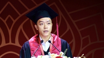 Cú bứt phá ngoạn mục của nam sinh Gia Lai trong trường Ngoại thương