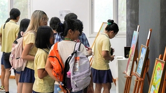 Trường Quốc tế Mỹ: Kết thúc năm học sớm vì hết tiền, thiếu giáo viên