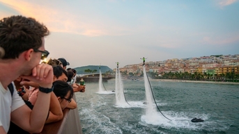 បង្ហាញ​ពី​ការ​សម្ដែង​ជា​បន្តបន្ទាប់​នៅ​ក្រុង Phu Quoc Sunset Town