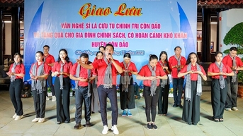 Văn nghệ sĩ TPHCM tham gia về nguồn, kỷ niệm ngày lễ lớn