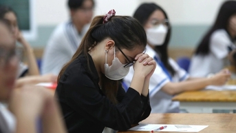 Thi tốt nghiệp THPT, nhìn bài người khác sẽ bị trừ điểm thế nào?
