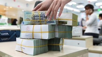 Chính phủ muốn linh hoạt lộ trình 'siết' cho vay nhóm khách hàng