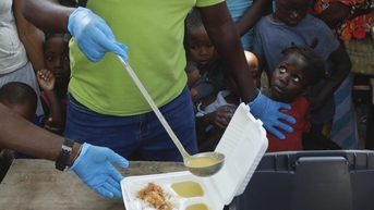 Nạn đói tăng vọt và viện trợ giảm dần khi Haiti chìm trong bạo lực băng đảng