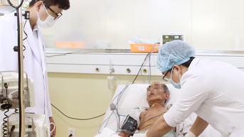 21 ngày đêm cứu bệnh nhân bị ong vò vẽ đốt hơn 120 vết