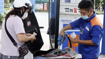 Giá xăng giảm về dưới 21.000 đồng/lít