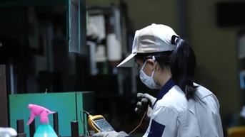 Bảo hiểm thất nghiệp cần hỗ trợ cả doanh nghiệp 