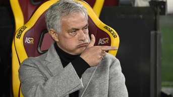 Mourinho: 'Nhiều người sẽ coi tôi là kẻ ngốc sau khi xem phim Netflix'