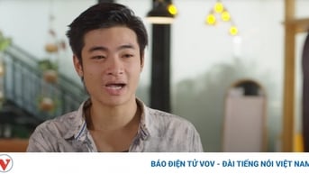 Chải làm phục vụ quán phở, Quang "đối đầu" Bảo Anh