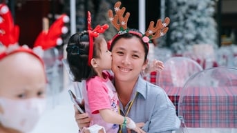 Buổi sáng hạnh phúc tại ‘Ngôi làng Giáng sinh’ cho bệnh nhi Bệnh viện Nhi đồng TP.HCM