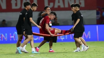 Đội tuyển Việt Nam trả giá đắt sau trận thắng Hong Kong