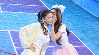 Nhã Phương, Lan Ngọc đáng yêu diễn thời trang