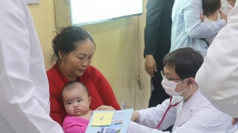 Phẫu thuật miễn phí cho gần 100 trẻ em hở hàm ếch