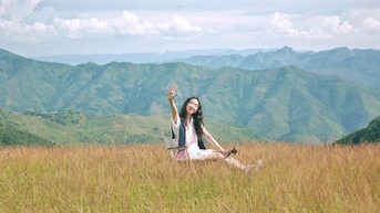 តំបន់ទេសចរណ៍ដ៏ស្រស់ស្អាតនៅថ្ងៃទី 2 ខែកញ្ញានៅភាគខាងជើង