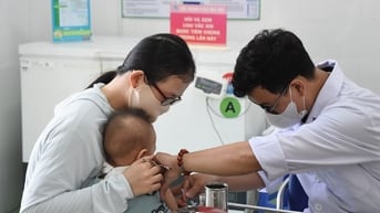 Ca mắc sởi từ các tỉnh đến khám và điều trị tại TP.HCM tăng mạnh