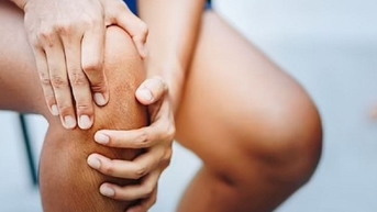 Khi nào đau nhức chân là do thiếu protein?