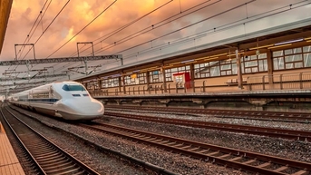 Mỹ sắp xây đường tàu viên đạn 330 km/h