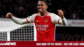 Thủ môn mắc lỗi sơ đẳng, Liverpool thua Arsenal