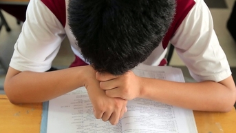 Khi học sinh 'bội thực' việc học