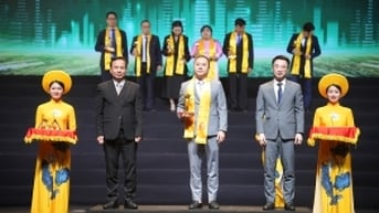 Văn phòng phẩm Hồng Hà tiếp tục lọt Top 100 Sao Vàng Đất Việt 2024 - Hồng Hà