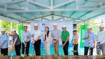 Một trường học được xây dựng bằng nguyên liệu bền vững