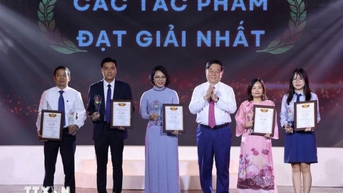 Vinh danh các tác phẩm xuất sắc tại Cuộc thi chính luận bảo vệ nền tảng tư tưởng của Đảng năm 2024