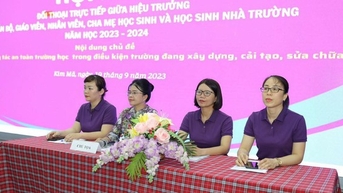 Mô hình trường đối thoại với người đứng đầu trong trường học