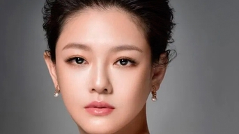 바비 쉬는 전남편 때문에 화가 났다