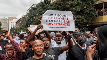 Bạo loạn ở Kenya và gánh nặng nợ nần của các quốc gia châu Phi