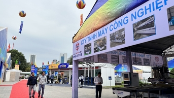 Vietbuild Hà Nội 2024 lần thứ tư thu hút người dân tham quan