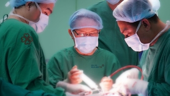 Cứu cụ bà bị động kinh do khối u não lớn chèn ép thần kinh