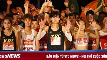 Tay Ho 하프 마라톤에서 심장마비를 겪은 선수는 4년 동안 고혈압을 앓았습니다.