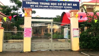 Bạt tai học sinh không thuộc bài, nữ giáo viên bị phụ huynh đánh giữa trường