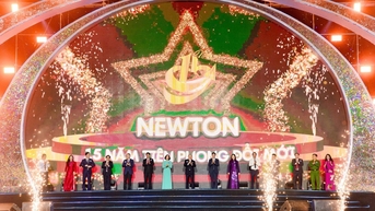 Newton Inter-level School System - 15 ឆ្នាំនៃការកសាងគំរូអប់រំកម្រិតខ្ពស់