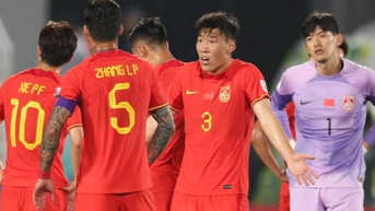 Dư luận Trung Quốc tức giận, tố đội nhà bị trọng tài chèn ép