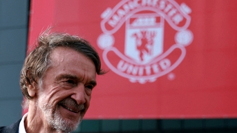 Tỷ phú Jim Ratcliffe nắm quyền điều hành Man Utd