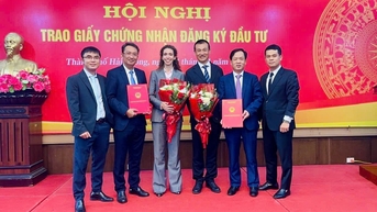 Trao giấy chứng nhận đầu tư cho 2 Dự án liên doanh tại Cảng Hải Phòng