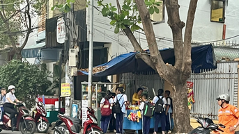 Khánh Hòa: Nhiều học sinh bị ngộ độc thực phẩm nghi do ăn cơm gà vỉa hè