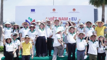 Nâng cao nhận thức và trách nhiệm đối với môi trường biển