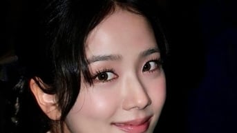 Rosé diện mốt lộ nội y, Jisoo hóa cây Dior sống gây sốt