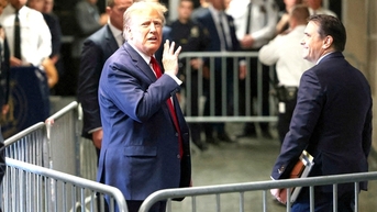 Thẩm phán bảo vệ nhân chứng trong vụ xử ông Trump