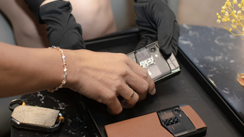Mẫu điện thoại ra mắt 6 năm trước của Vertu bất ngờ “cháy hàng” tại Việt Nam
