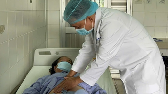 칸토 병원에서는 연성 내시경을 이용해 신장 결석 파쇄술 4건을 성공적으로 시행했습니다.