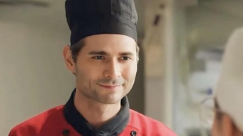 តារាសម្តែង Charlie Win "ចាស់" ថយក្រោយនៅអាយុ 41 ជាមួយម៉ូដទាន់សម័យ | ស្ត្រី