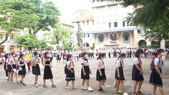'Muốn vào trường chất lượng cao, phải chấp nhận luật chơi'
