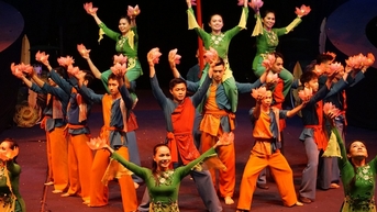 ការសម្តែងសៀក "Au o - សំឡេងដំបូងនៃជីវិត" ទាក់ទាញទស្សនិកជន