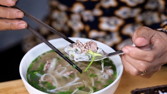Pho Hanoi ទៅឌីជីថល រៀបចំ និងបម្រើដោយមនុស្សយន្តឆ្លាតវៃ