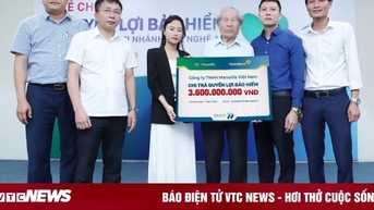 Manulife Việt Nam trả 3,6 tỷ đồng quyền lợi bảo hiểm cho khách hàng ở Nghệ An