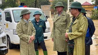 Bộ trưởng Bộ Tài nguyên và Môi trường Đỗ Đức Duy chỉ đạo công tác khắc phục hậu quả thiên tai tại thành phố Yên Bái